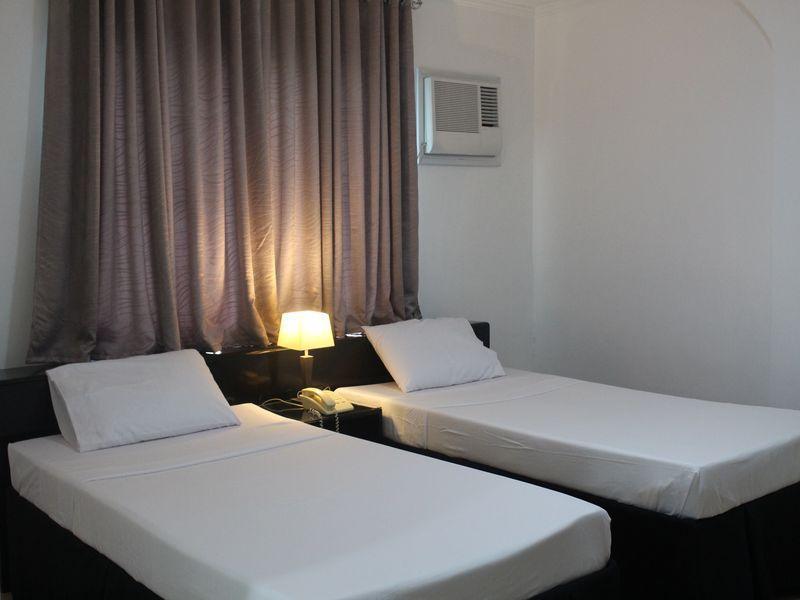 The Contemporary Hotel San Juan (Metro Manila) Exterior foto