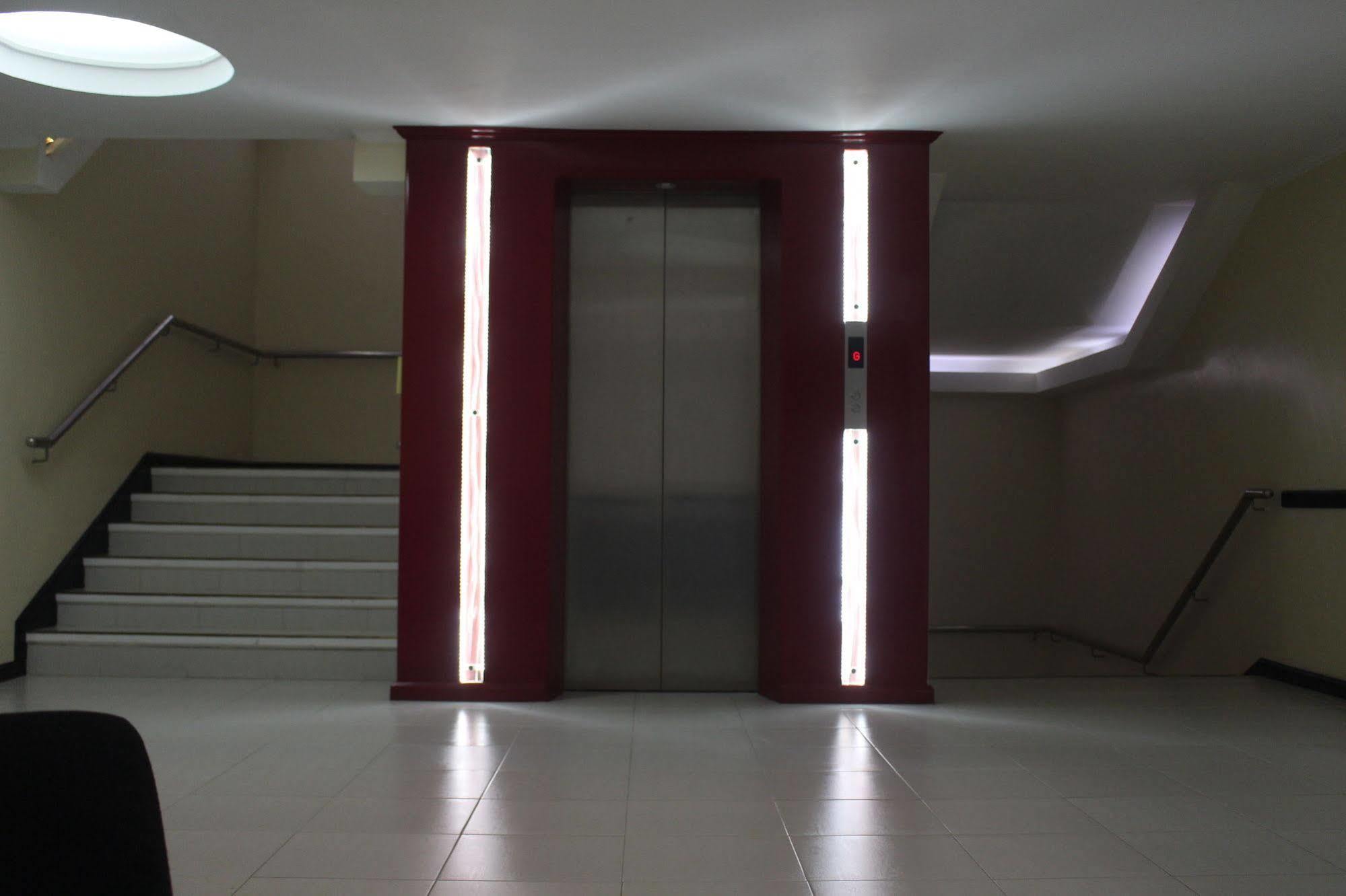 The Contemporary Hotel San Juan (Metro Manila) Exterior foto