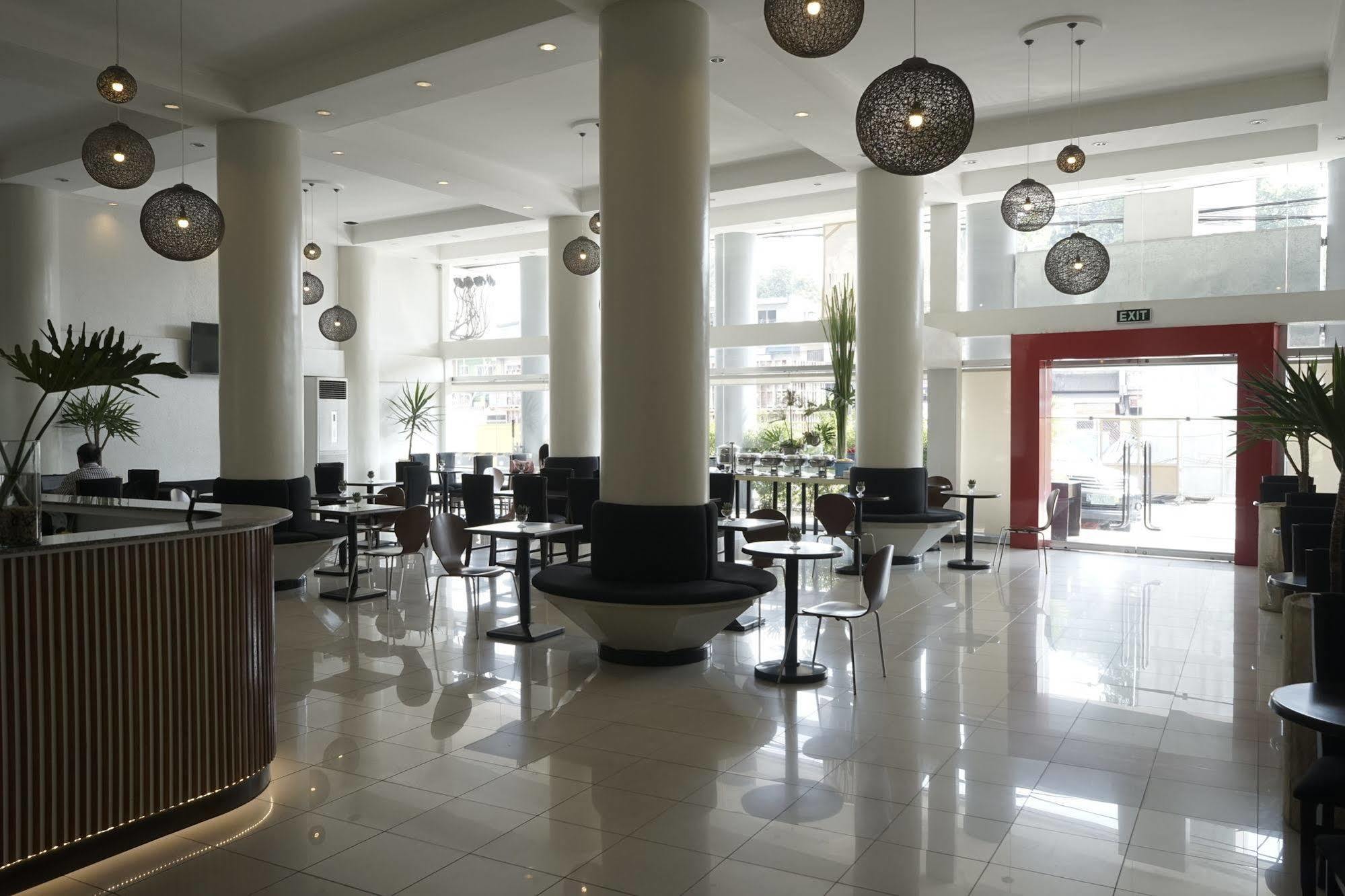 The Contemporary Hotel San Juan (Metro Manila) Exterior foto