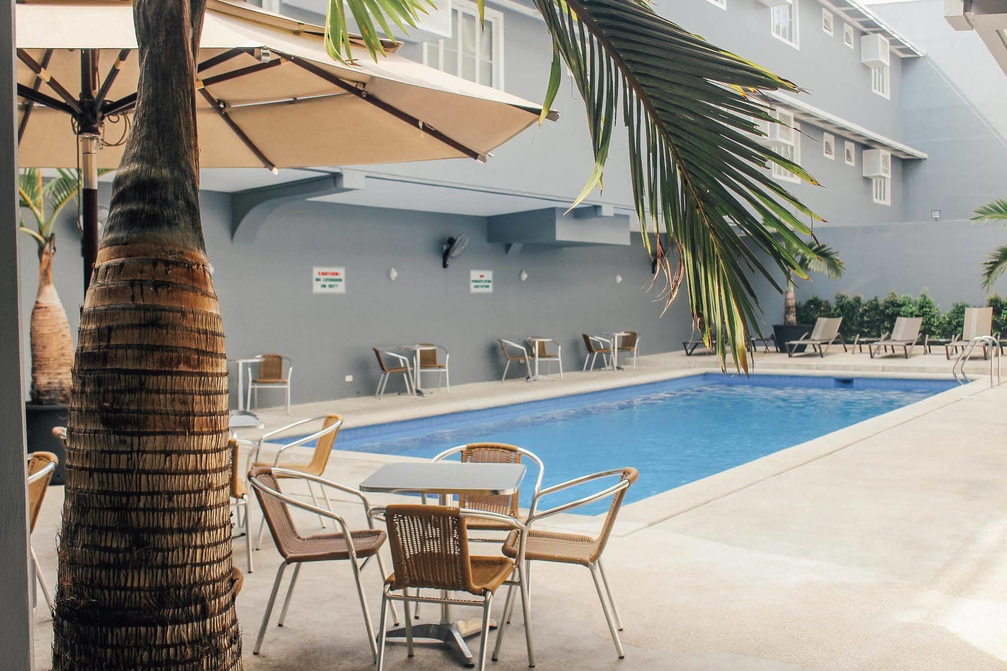 The Contemporary Hotel San Juan (Metro Manila) Exterior foto